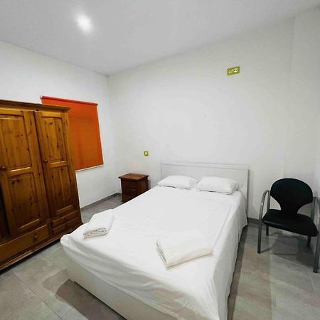Habitacion Comoda Севілья Екстер'єр фото